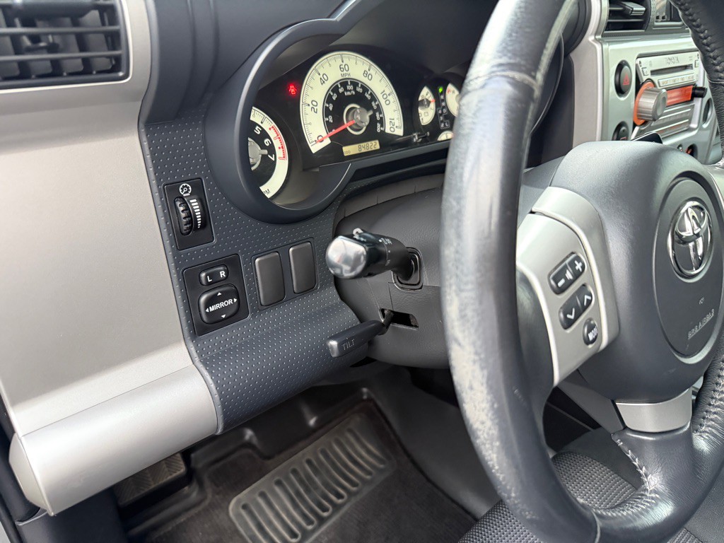 2008 Toyota FJ Cruiser Image 11