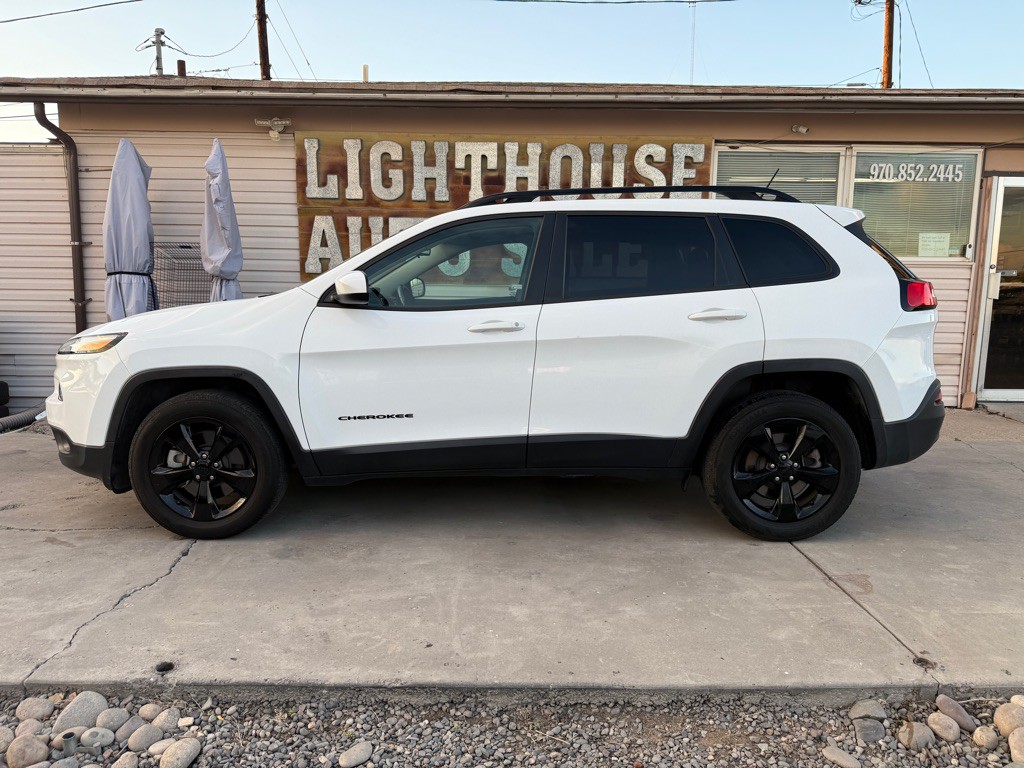 2018 Jeep Cherokee Image 2