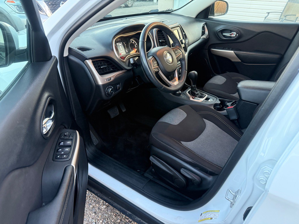 2018 Jeep Cherokee Image 8