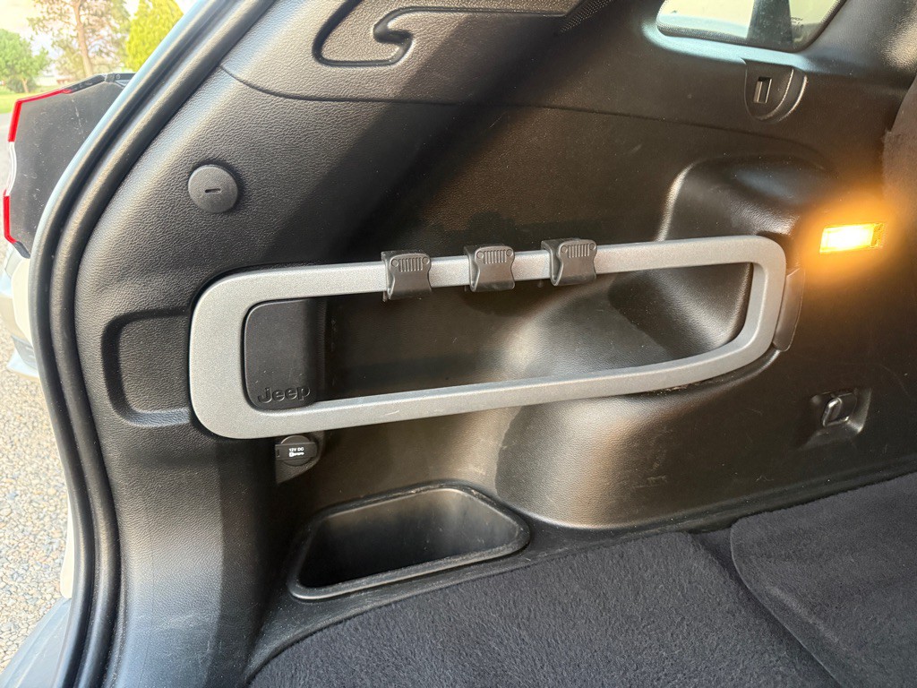 2018 Jeep Cherokee Image 14