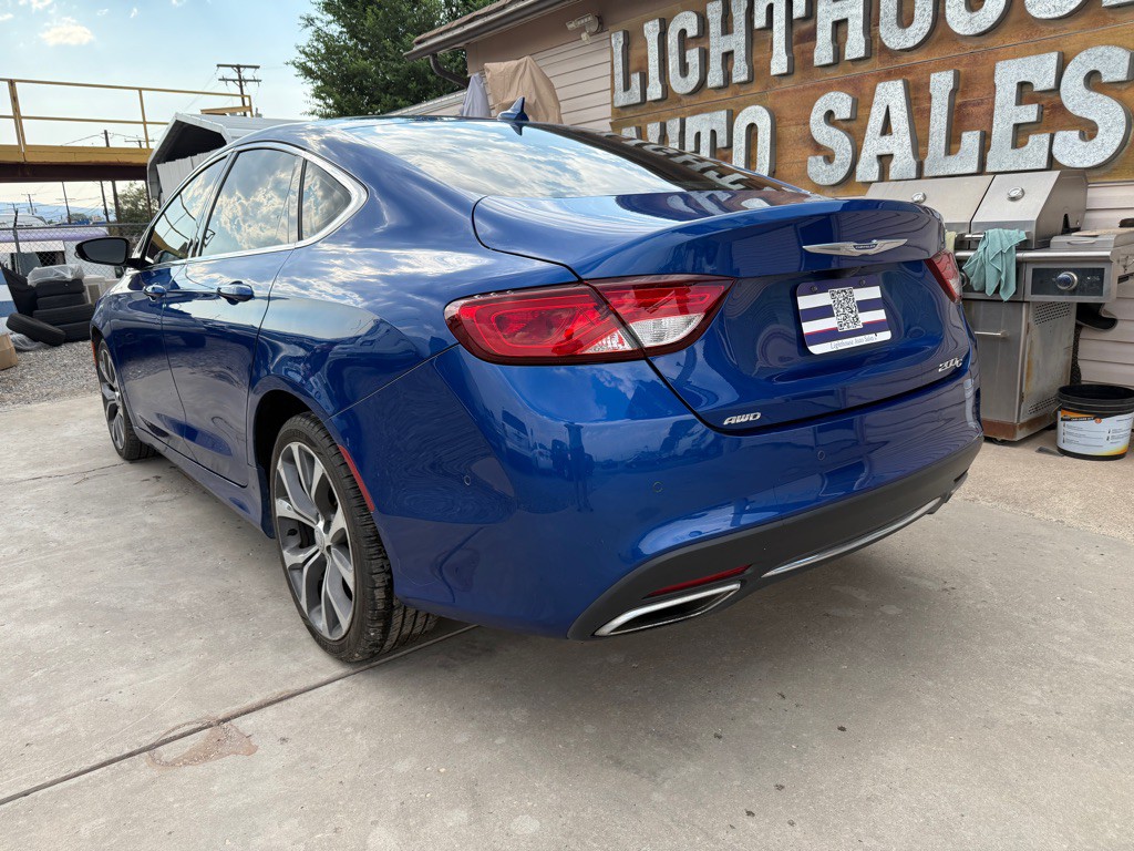 2015 Chrysler 200 Image 3