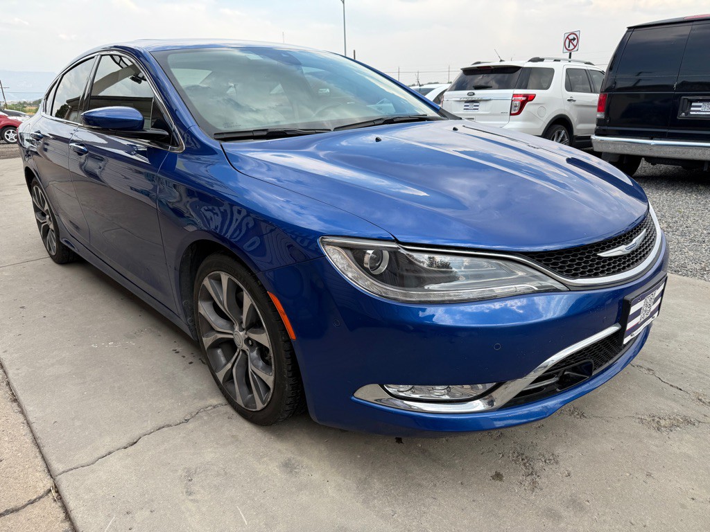 2015 Chrysler 200 Image 6