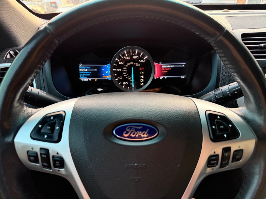 2014 Ford Explorer Image 11