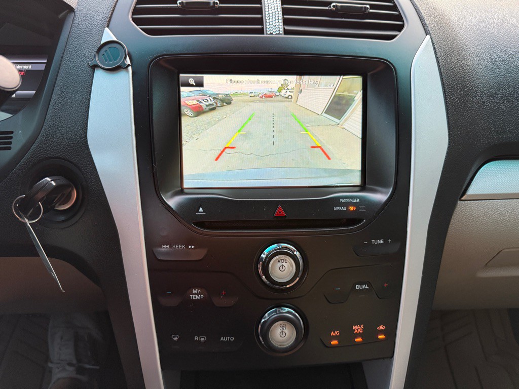 2014 Ford Explorer Image 12