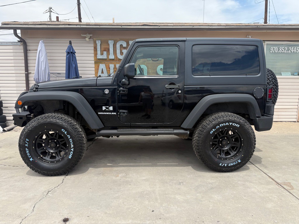 2009 Jeep Wrangler Image 2