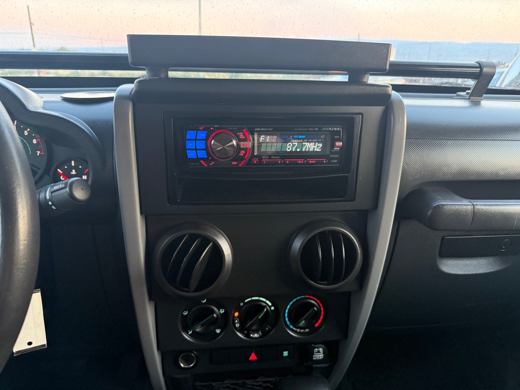 2009 Jeep Wrangler Image 12