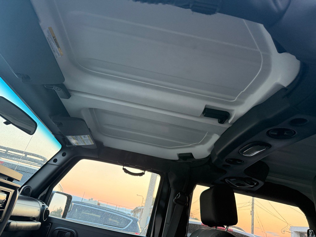 2009 Jeep Wrangler Image 16