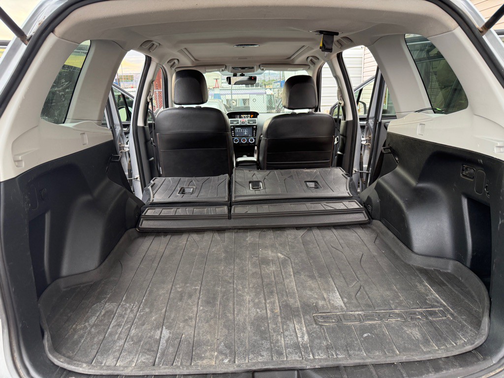 2017 Subaru Forester Image 10