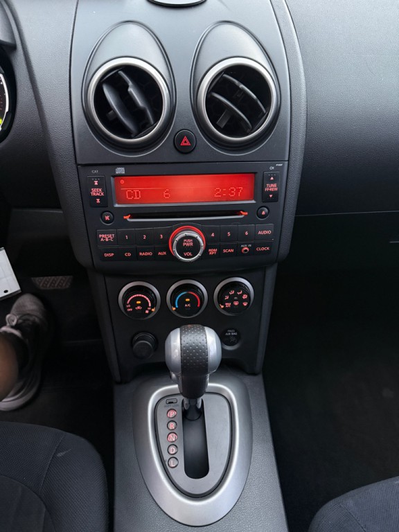 2010 Nissan Rogue Image 10
