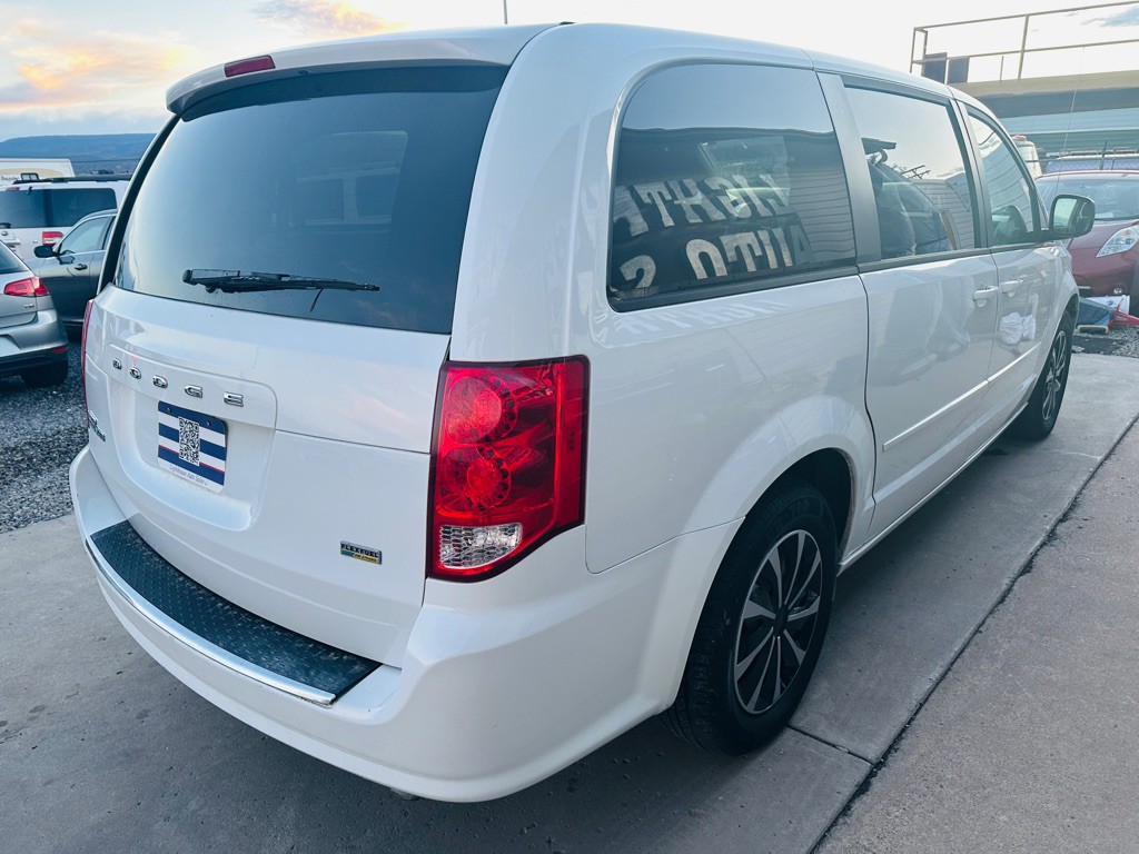 2015 Dodge Grand Caravan Image 5