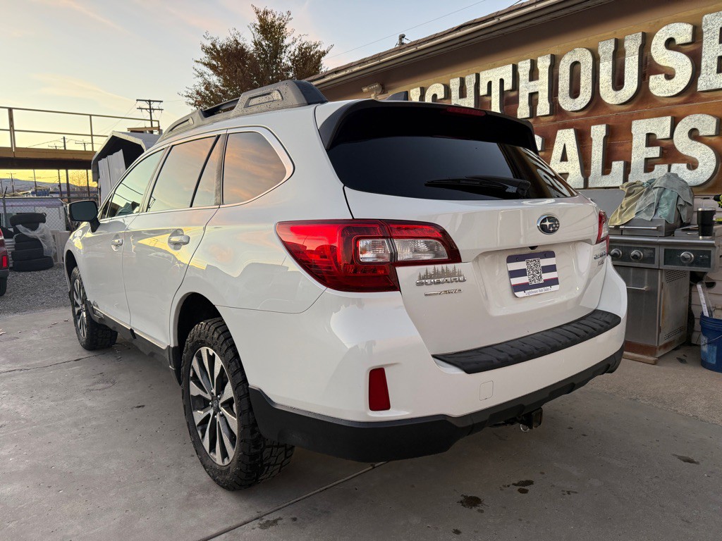 2017 Subaru Outback Image 3