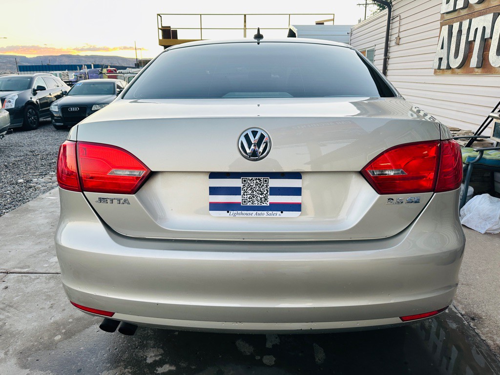 2012 Volkswagen Jetta Image 4