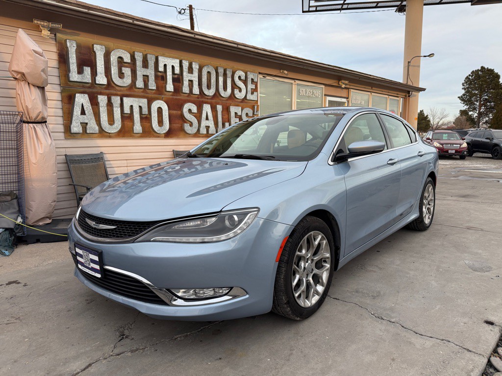 2015 Chrysler 200 Image 1