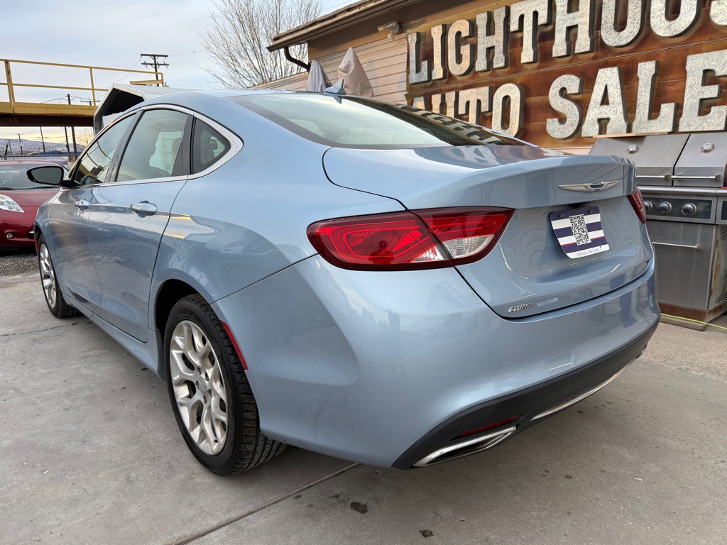 2015 Chrysler 200 Image 3