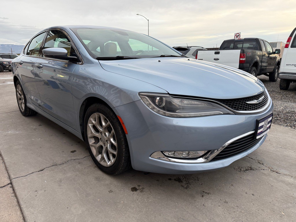 2015 Chrysler 200 Image 6