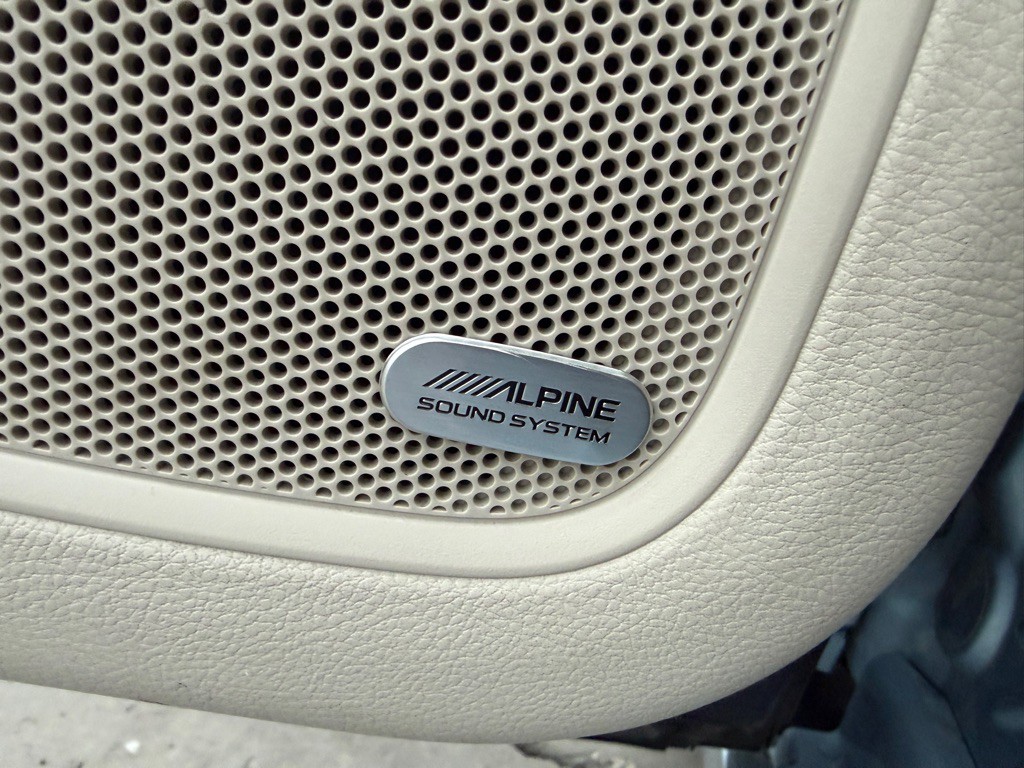 2015 Chrysler 200 Image 16