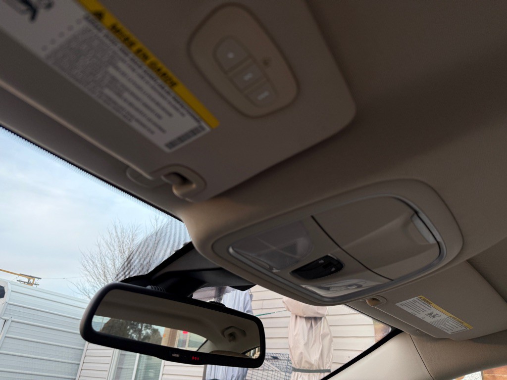 2015 Chrysler 200 Image 17