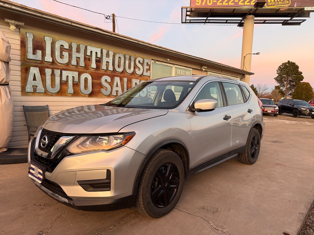 2017 Nissan Rogue Image 1