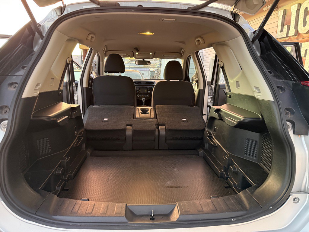 2017 Nissan Rogue Image 14