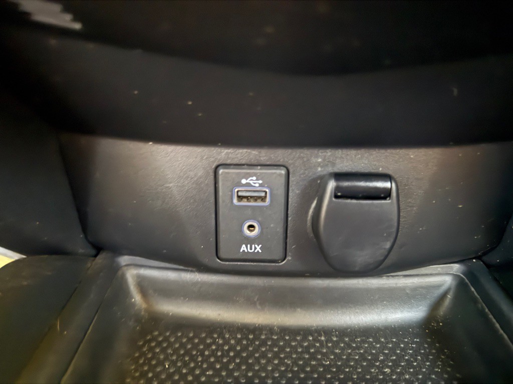 2017 Nissan Rogue Image 16