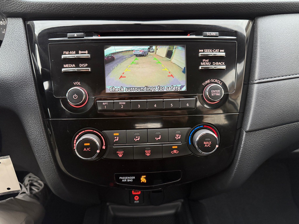 2017 Nissan Rogue Image 19