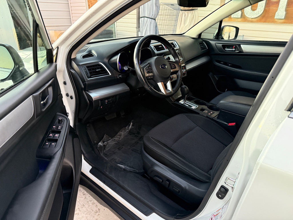 2017 Subaru Outback Image 9