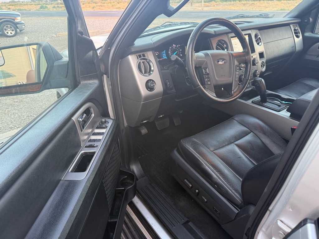 2017 Ford Expedition Image 8
