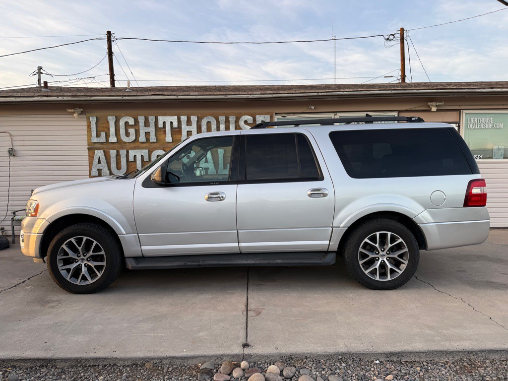 2017 Ford Expedition Image 2