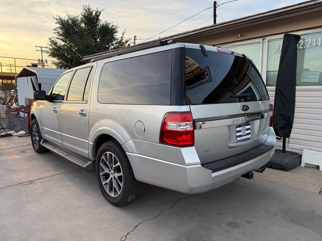 2017 Ford Expedition Image 3