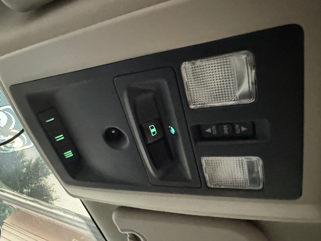 2012 Dodge Ram 1500 Image 12