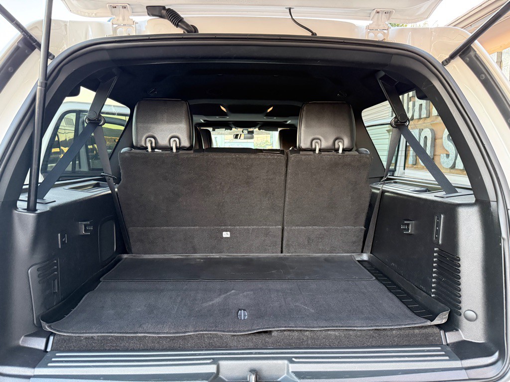 2016 Lincoln Navigator Image 8