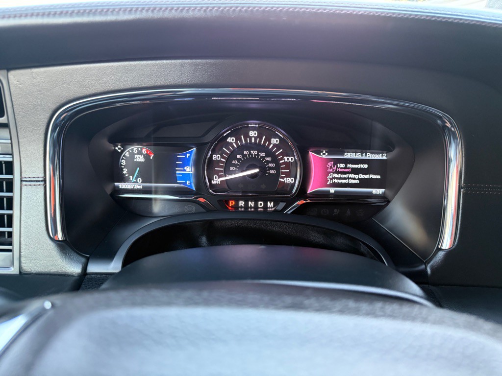 2016 Lincoln Navigator Image 25