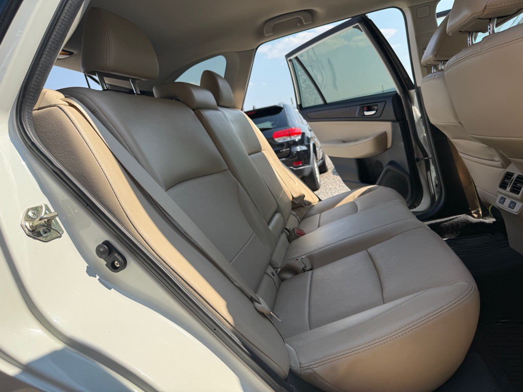 2016 Subaru Outback Image 11