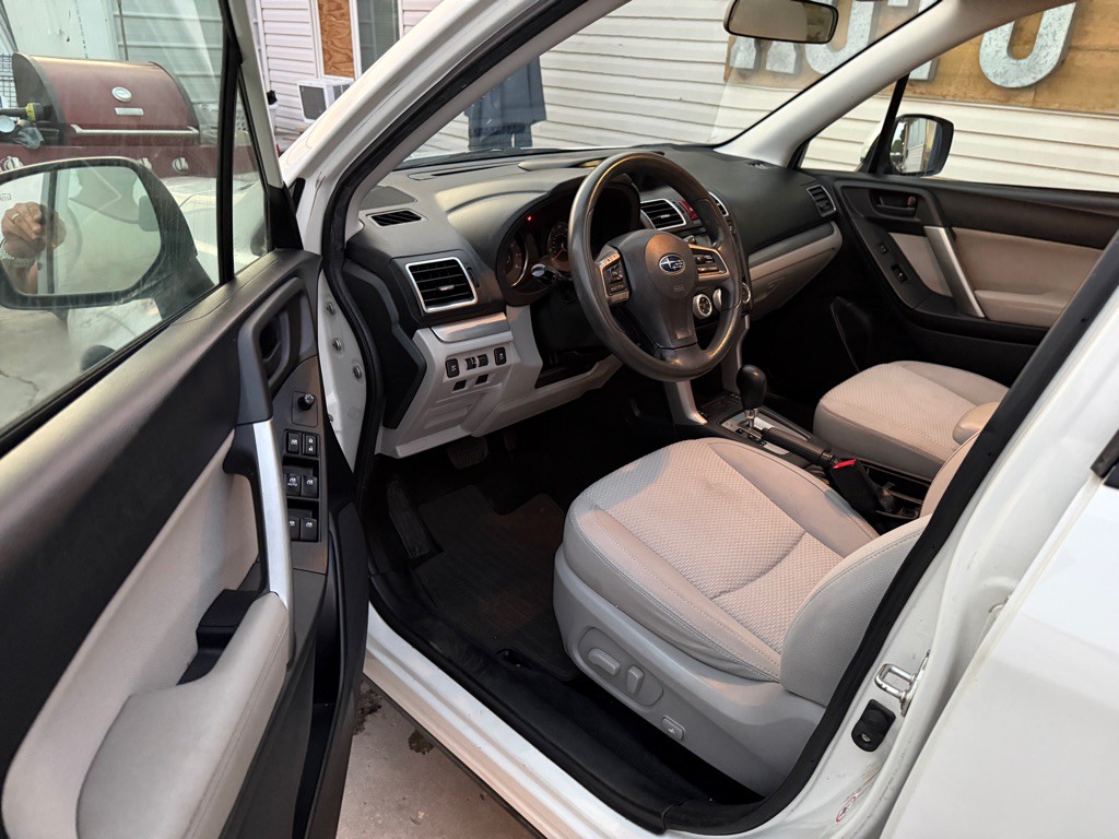 2016 Subaru Forester Image 8