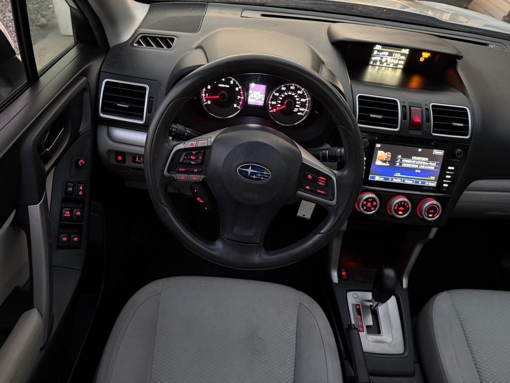 2016 Subaru Forester Image 12