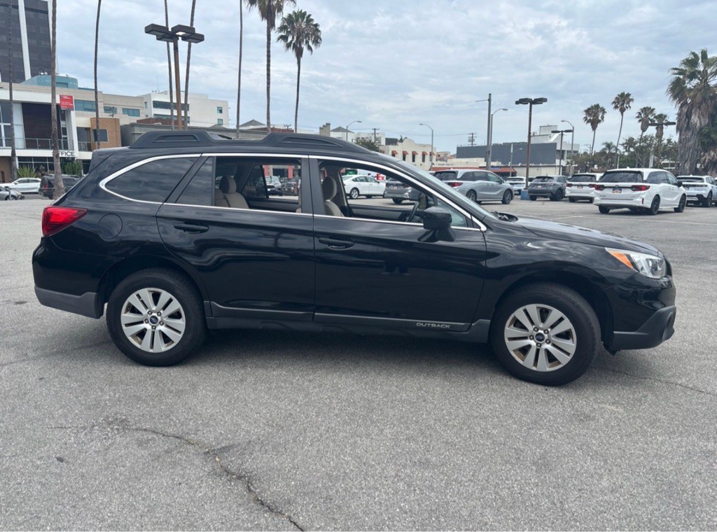 2017 Subaru Outback Image 6