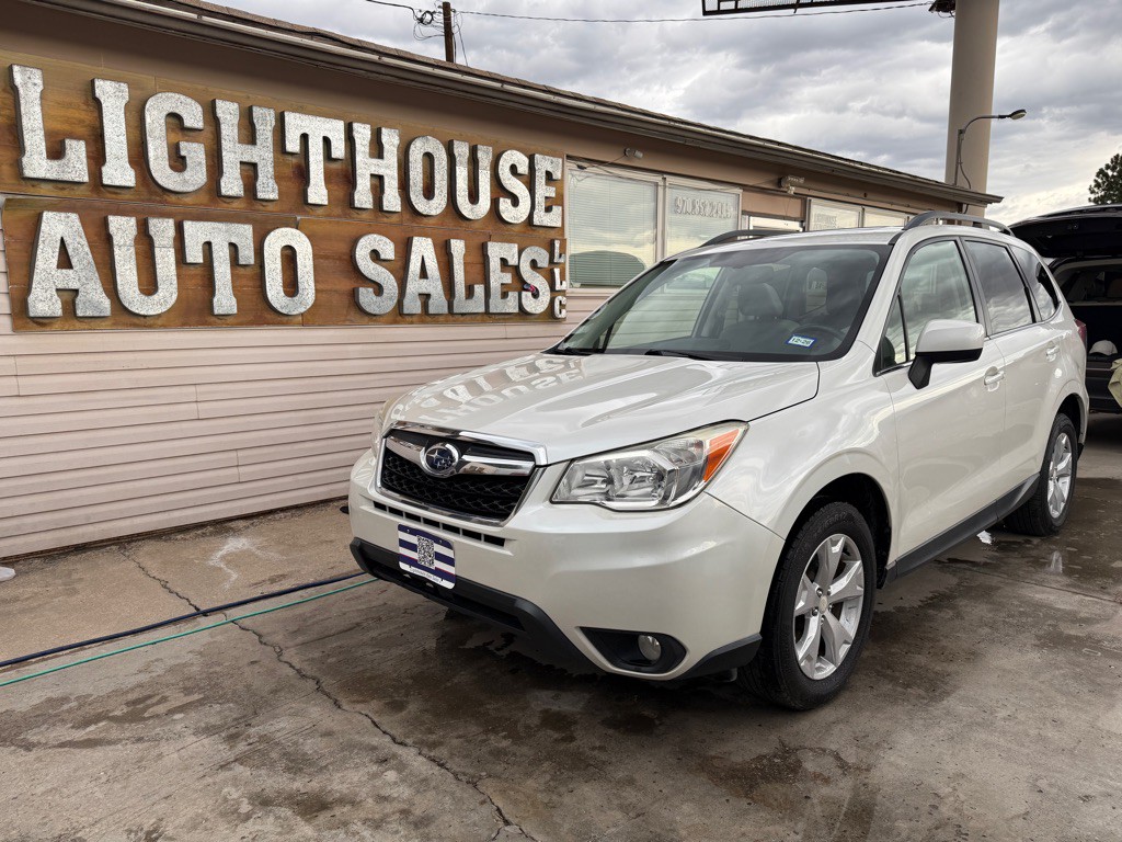 2015 Subaru Forester Image 1