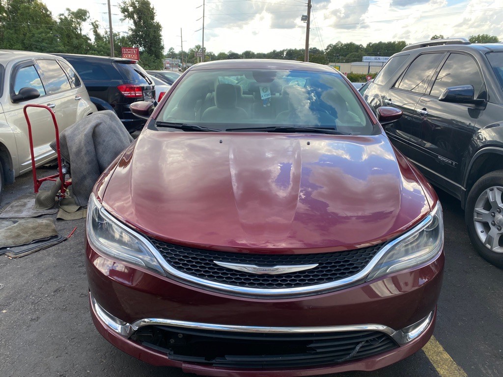 2016 Chrysler 200 Image 6