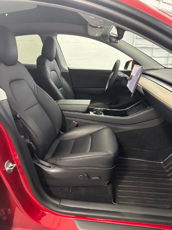 2021 Tesla Model Y Image 8