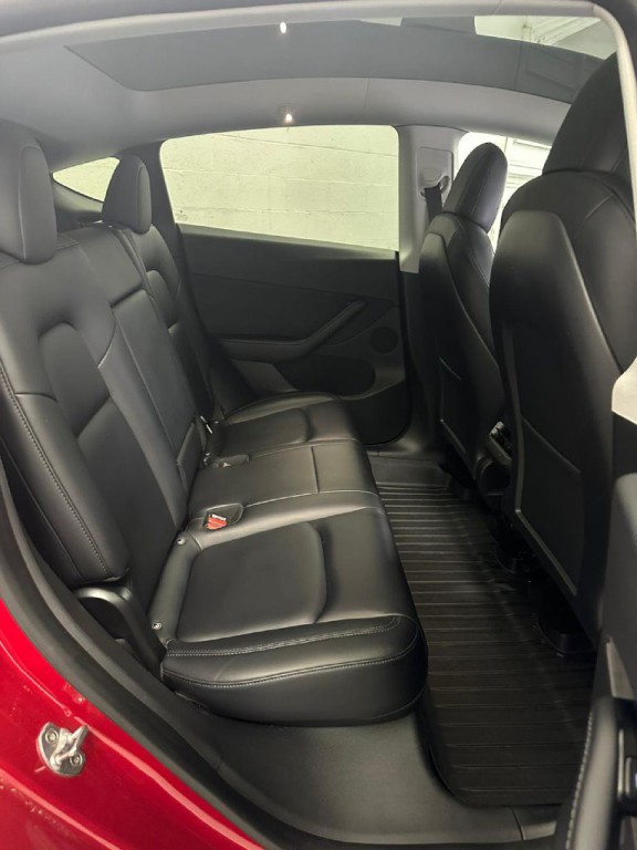 2021 Tesla Model Y Image 10