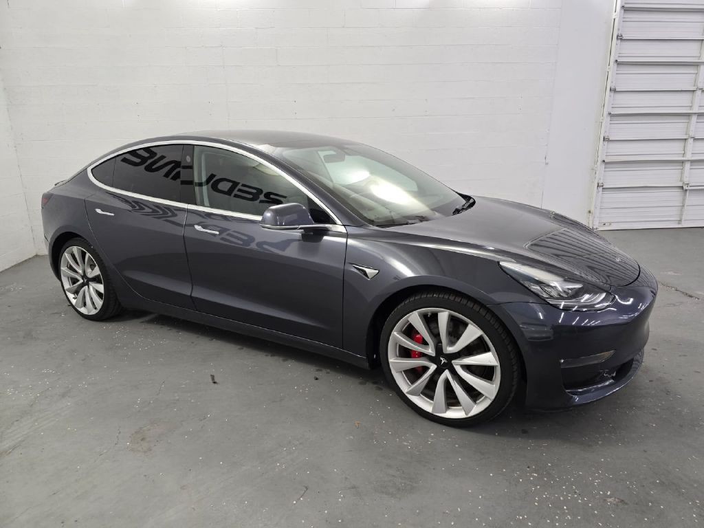 2019 Tesla Model 3 Image 3