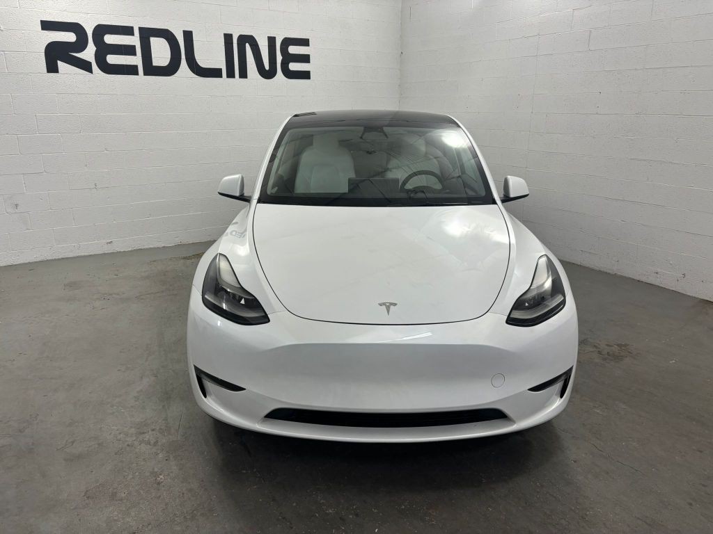 2023 Tesla Model Y Image 2