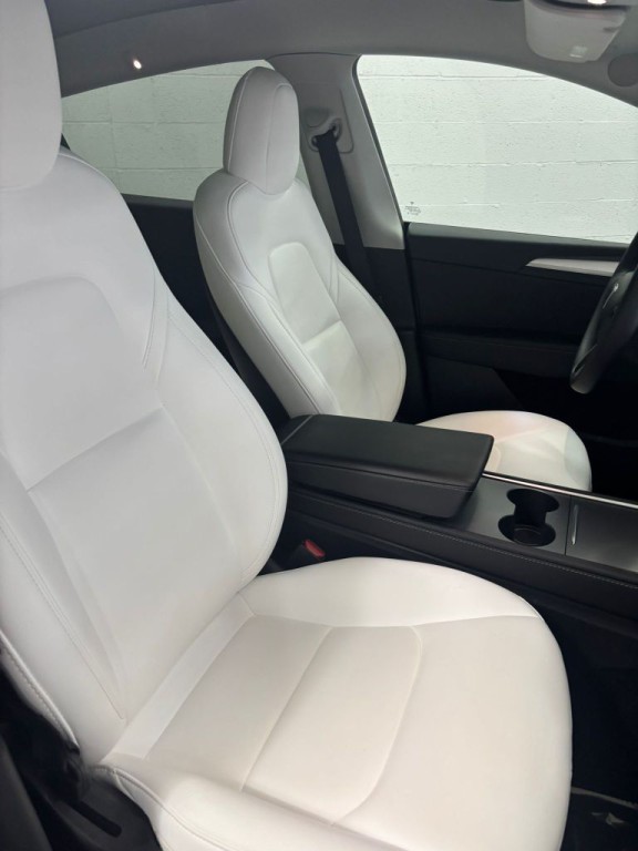 2023 Tesla Model Y Image 5