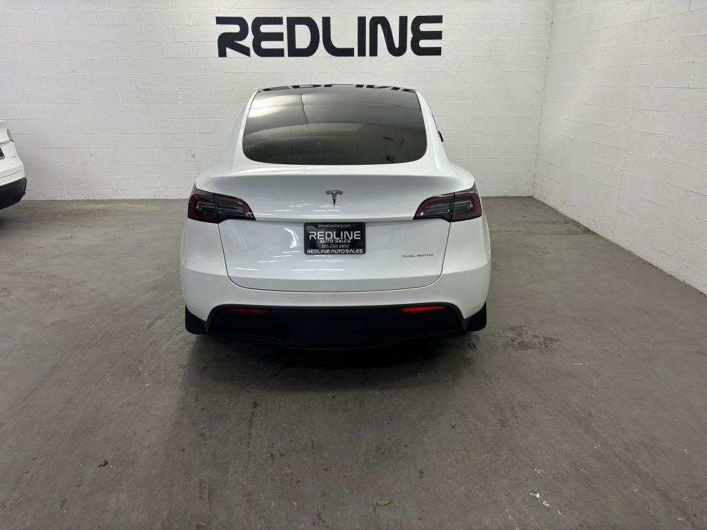 2023 Tesla Model Y Image 9