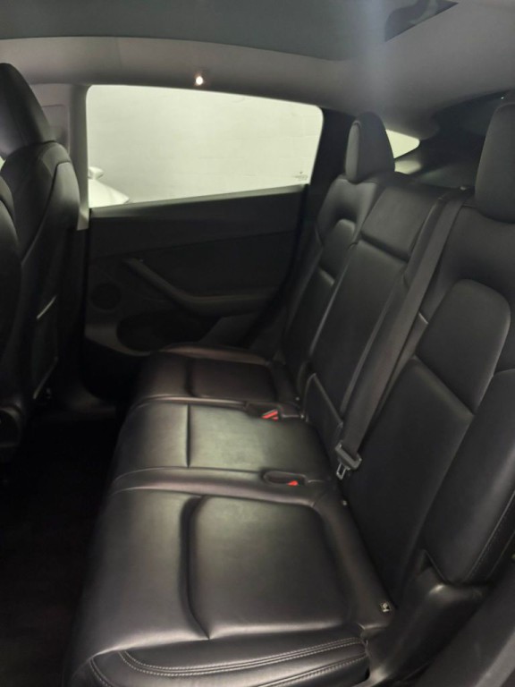 2023 Tesla Model Y Image 6