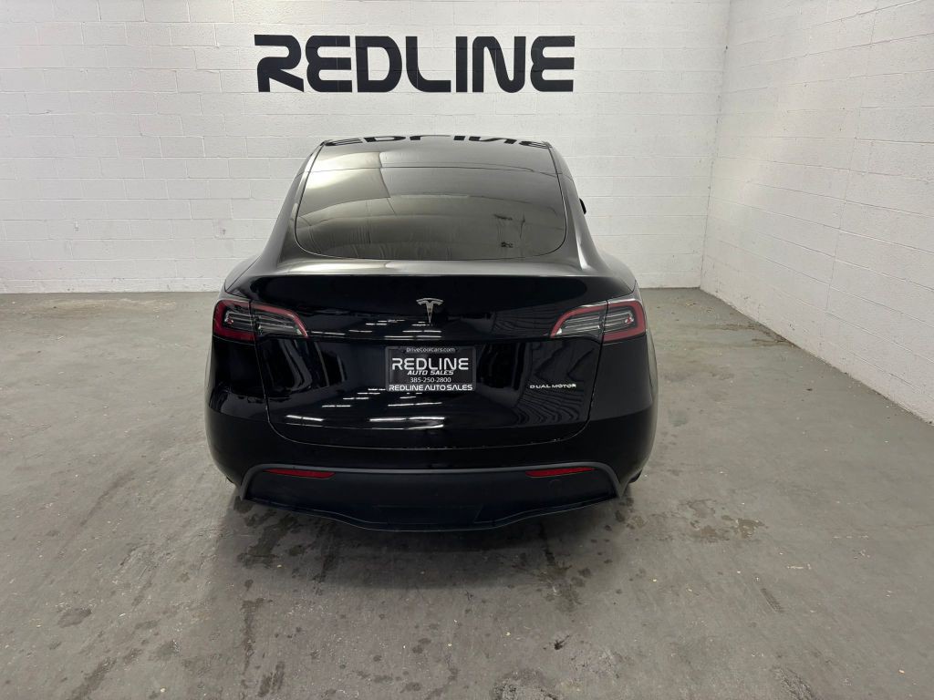 2023 Tesla Model Y Image 9