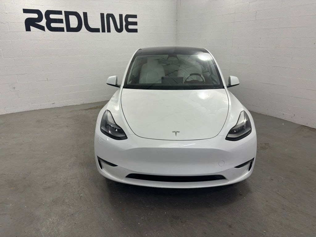 2023 Tesla Model Y Image 2