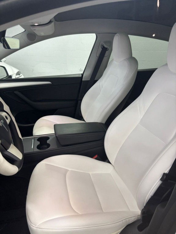 2023 Tesla Model Y Image 4