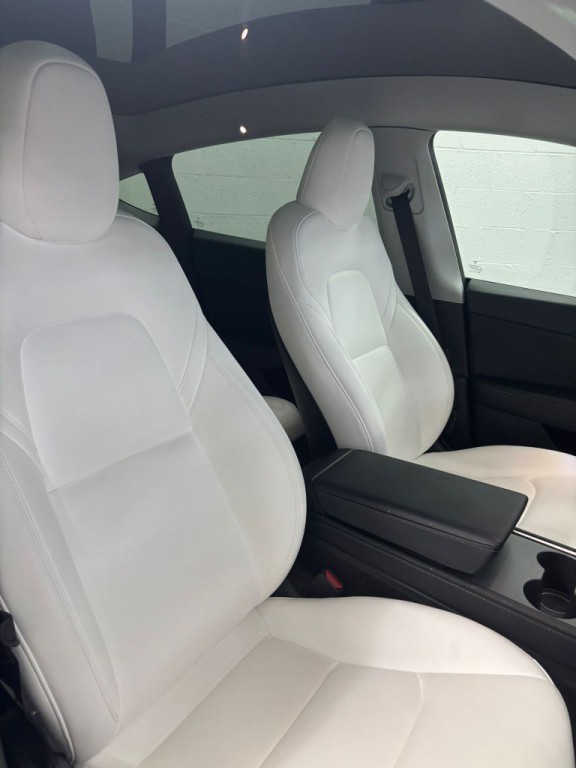 2023 Tesla Model Y Image 5