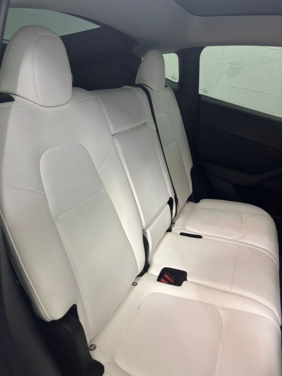 2023 Tesla Model Y Image 7